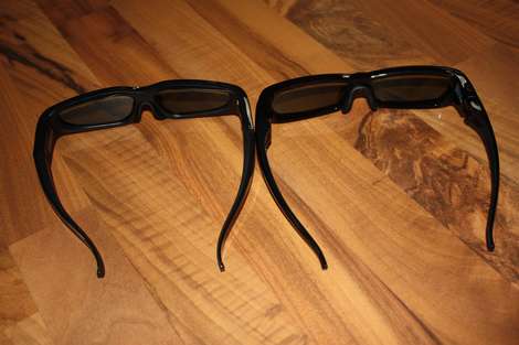 Click to enlarge 3D comparison: Samsung C8000 vs. LX9500