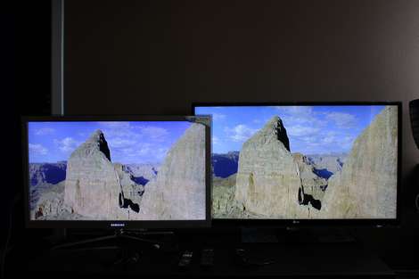 Click to enlarge 3D comparison: Samsung C8000 vs. LX9500