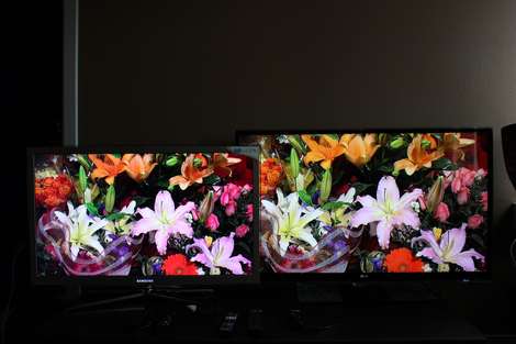 Click to enlarge 3D comparison: Samsung C8000 vs. LX9500