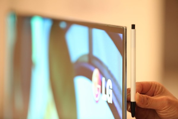 LG wants to introduce their 55-inch OLED-TV at CES 2012