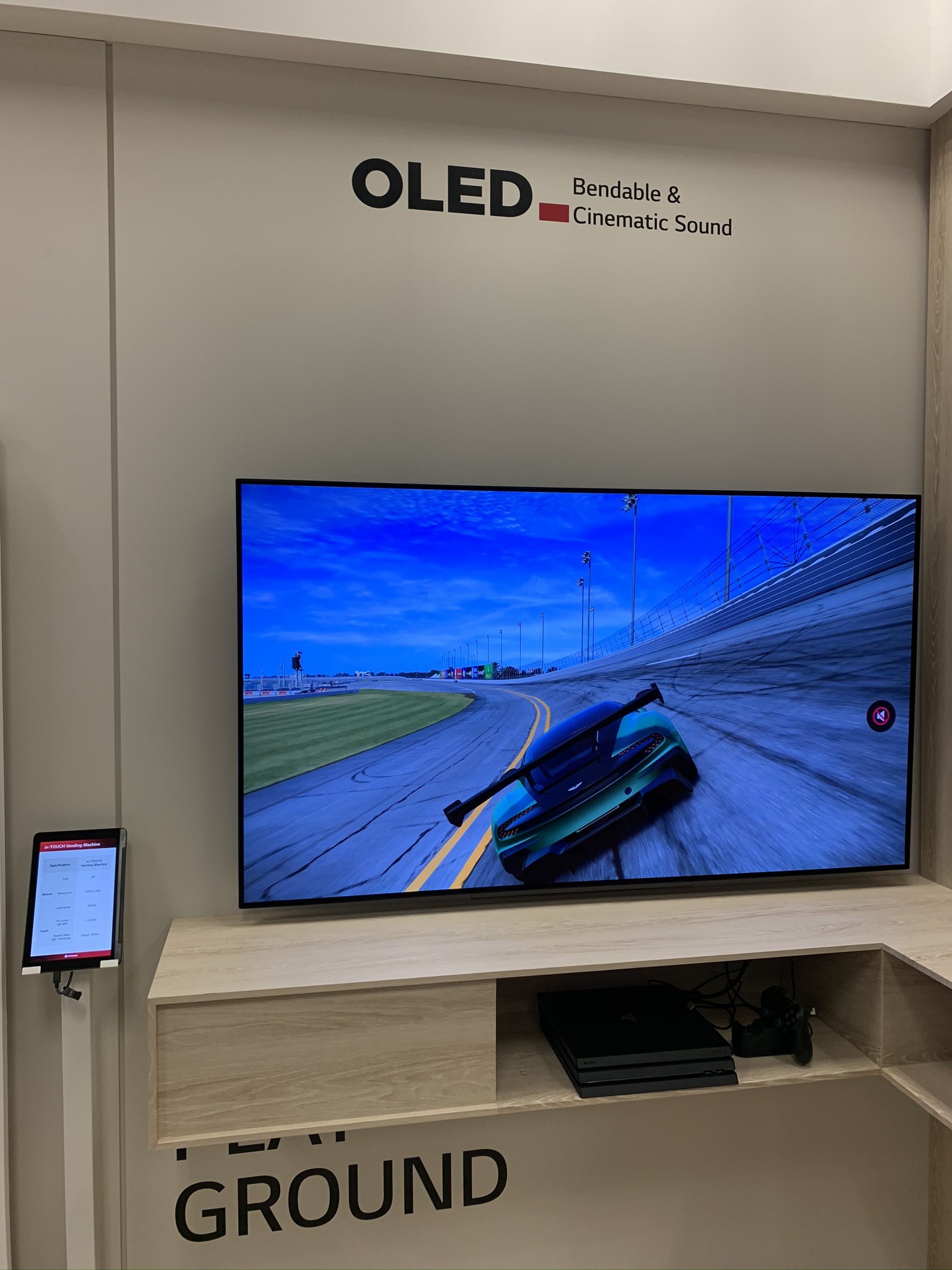 Bendable OLED concept that can go from flat to curved