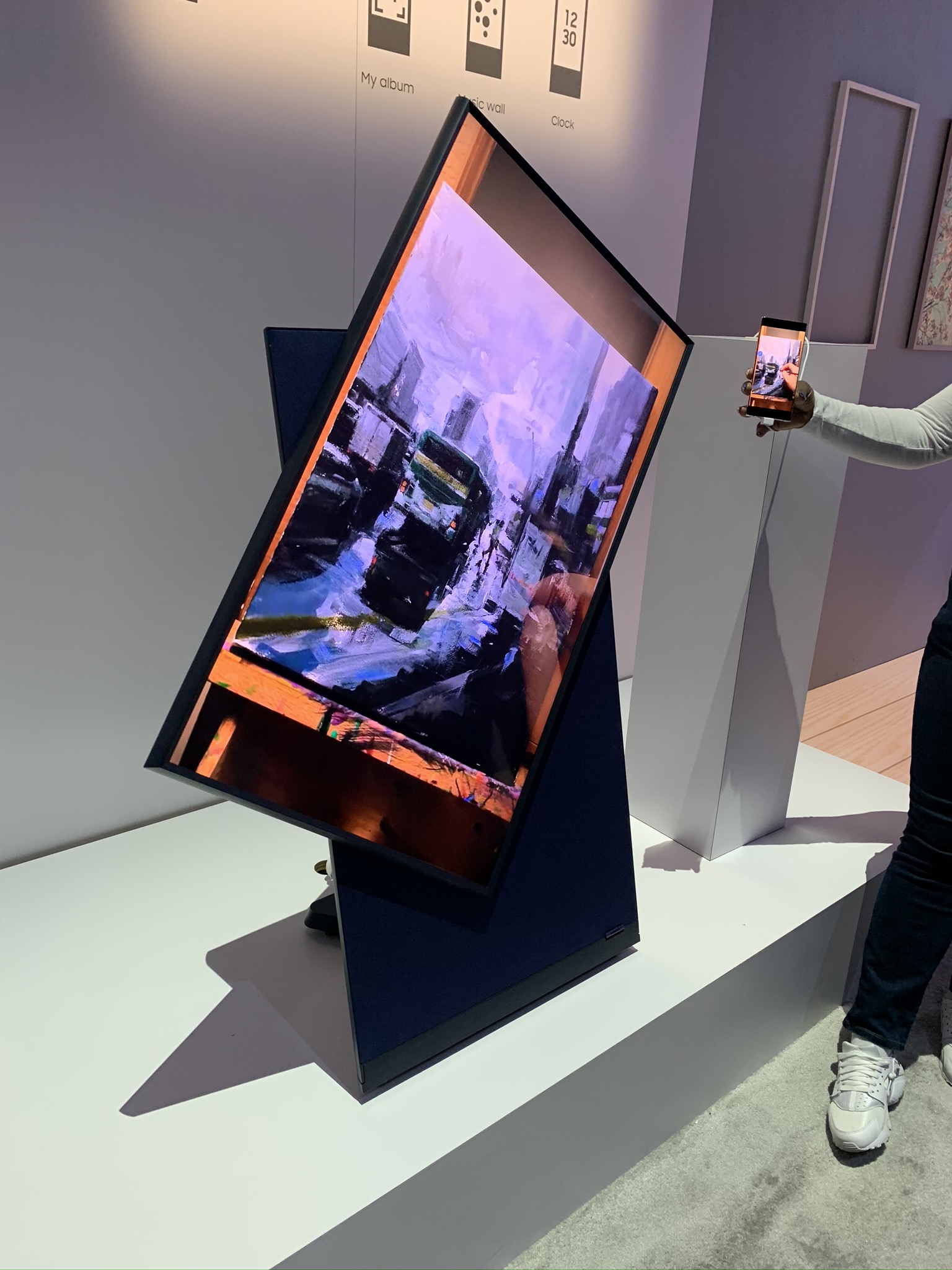 Samsung The Sero