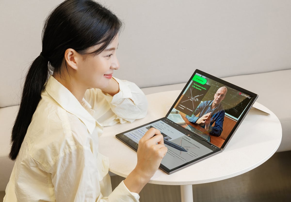 Foldable OLED laptop