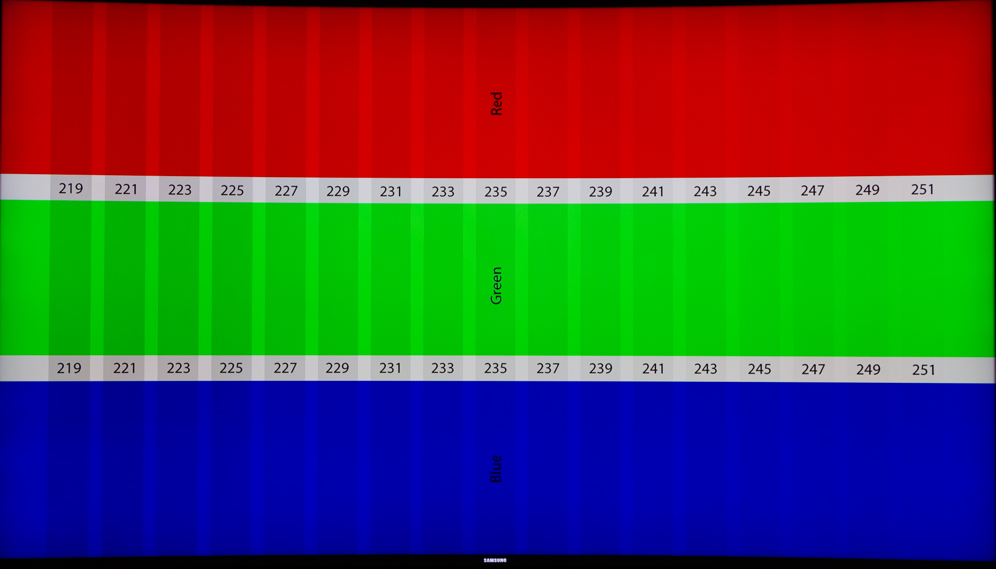 Цвета для монитора. Тестовое изображение для монитора. Экраны для тестирования цветности. Настроечная таблица для телевизора. Тестовая таблица для монитора.