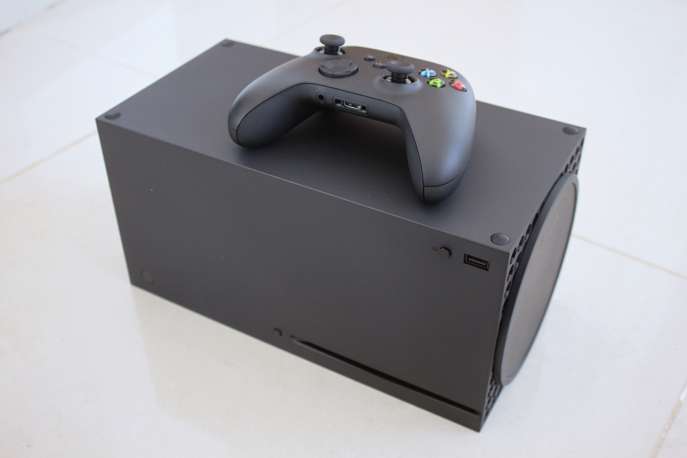 Next-generation game machine 'Xbox Series X' that can output 4K HDR video at 120Hz Play review, high quietness and simple and light UI are attractive - GIGAZINE
