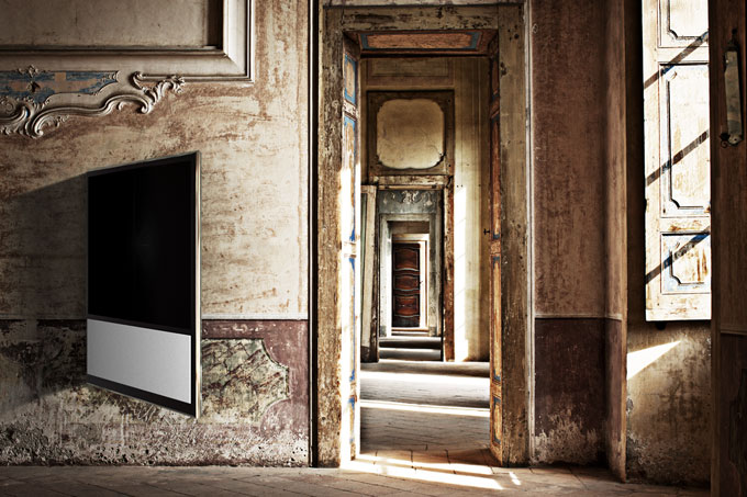 Click to enlarge Bang & Olufsen BeoVision 11