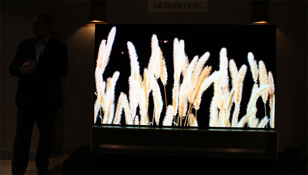  LG 8K OLED TV  