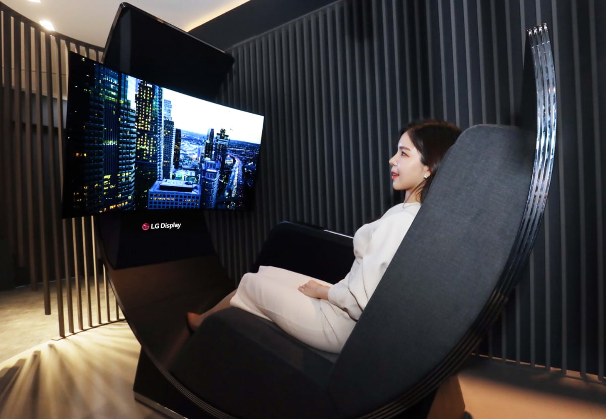 OLED Media Chair OLED Media Chair