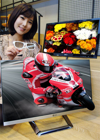 Click to enlarge LG DM92 and DM82