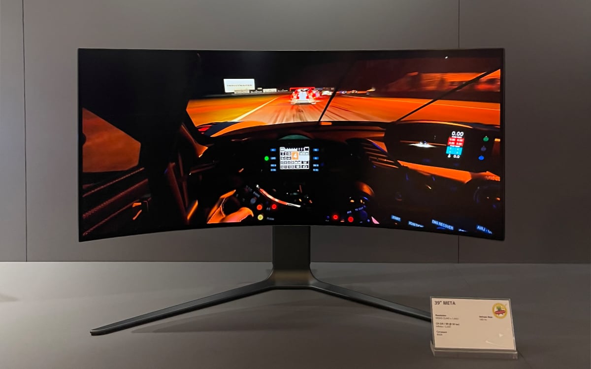 Dell unveil world's first 40 curved wide-screen 5K monitor, other  UltraSharp monitors too -  news