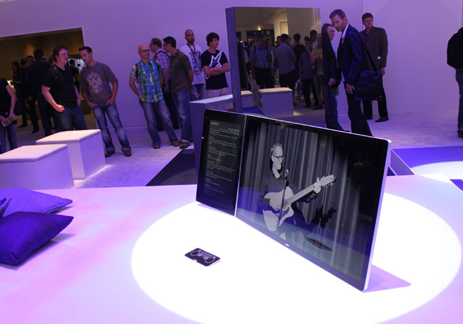 Click to enlarge Loewe Smart TV concept