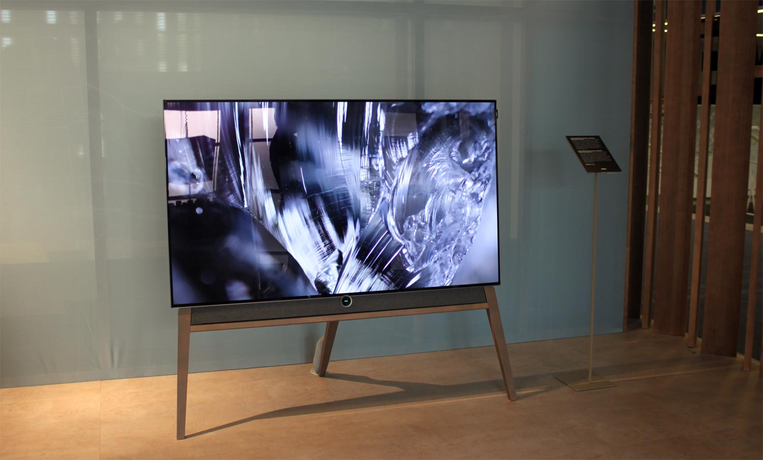 loewe smart tv