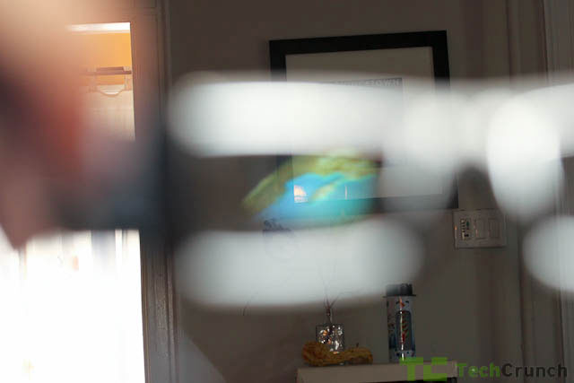 Click to enlarge Lumus picture-in-glasses technology