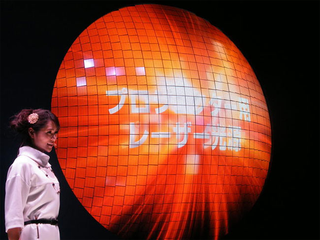 Click to enlarge Mitsubishi’s curved OLED screen exhibited at CEATEC 2011