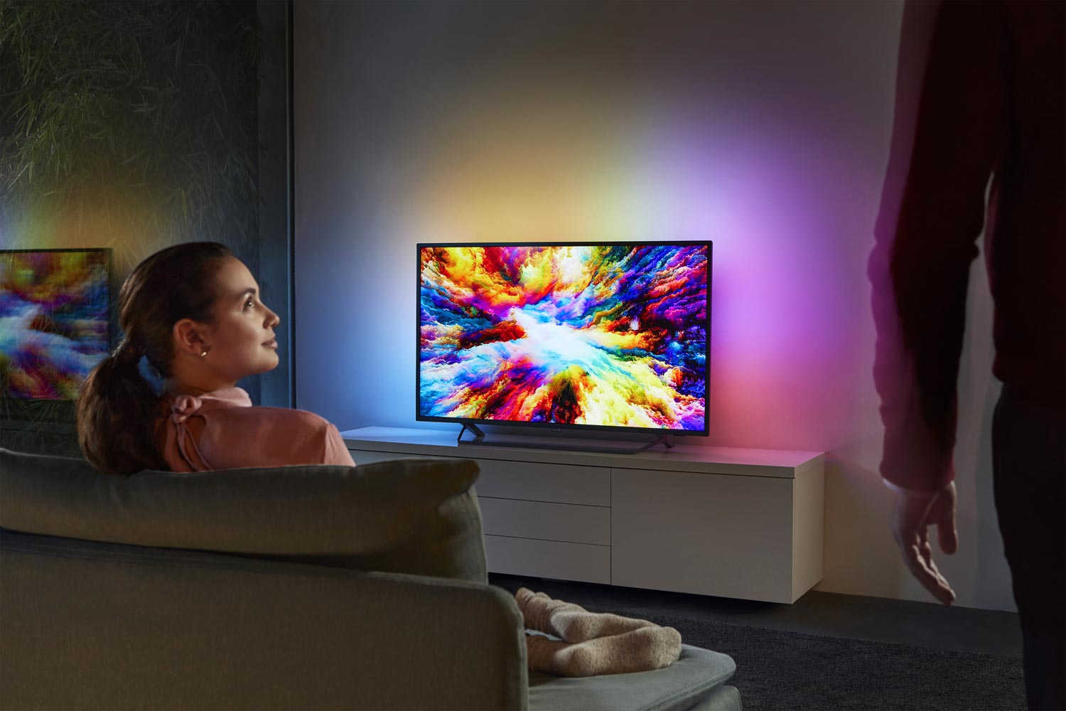 Scholarship hard poor 2018 Philips LCD TVs feature HDR10+, NanoLED & Ambilight - FlatpanelsHD