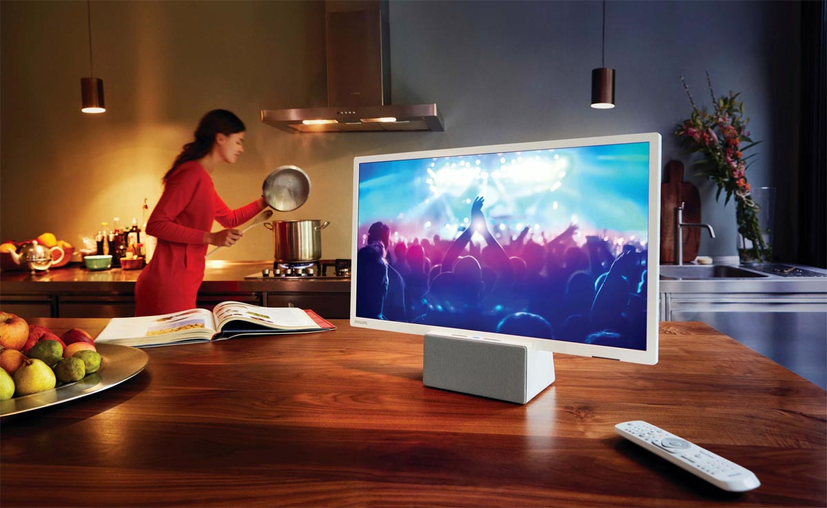 TV with built-in Bluetooth speaker 