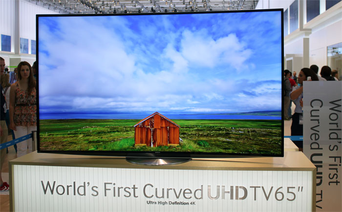 Click to enlarge Samsungs curved LCD TV