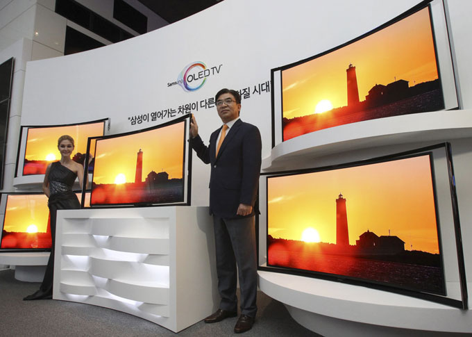 Click to enlarge Samsung curved OLED-TV
