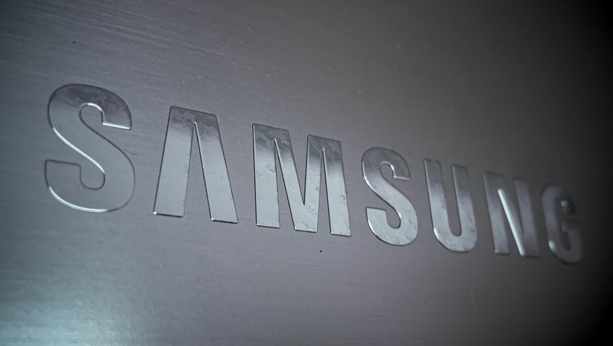 samsung logo silver