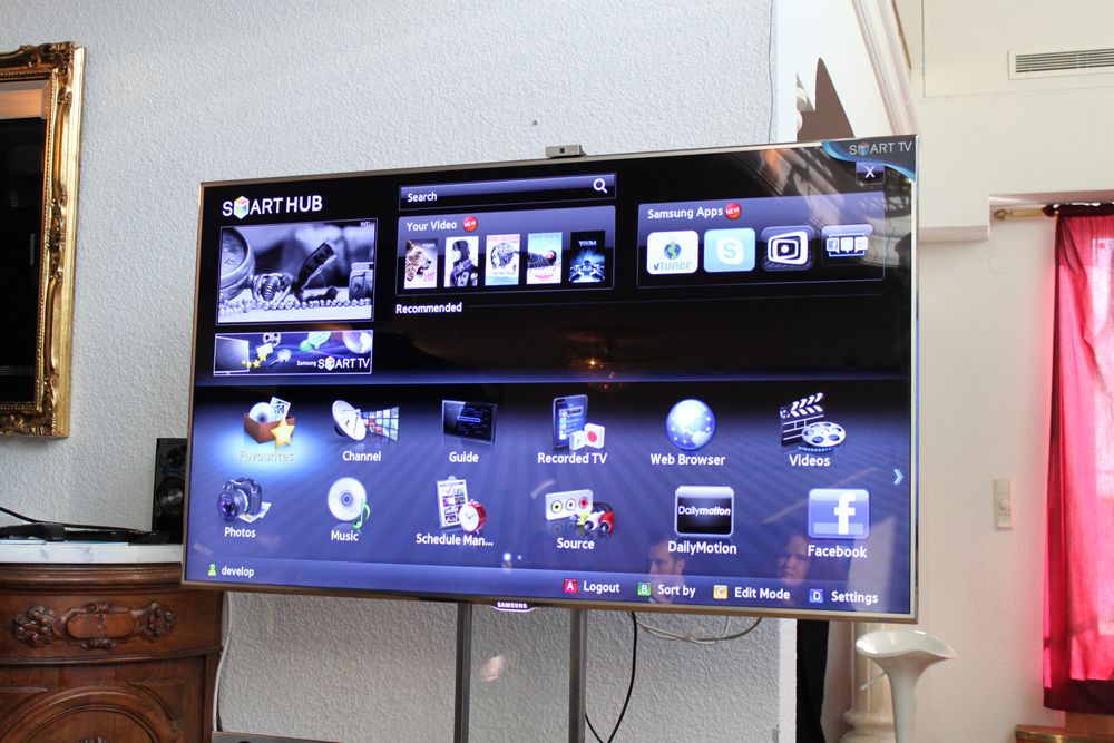 Samsung Smart TV 2011. Самсунг смарт ТВ 2011. Телевизор Samsung Smart TV 2011. Самсунг ТВ смарт 2011 года. Сборка телевизоров самсунг