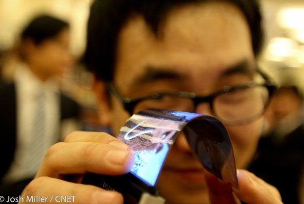 Samsung’s flexible OLED