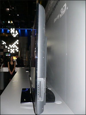 Click to enlarge Sharp 3DTV with built-in 3D Blu-Ray player