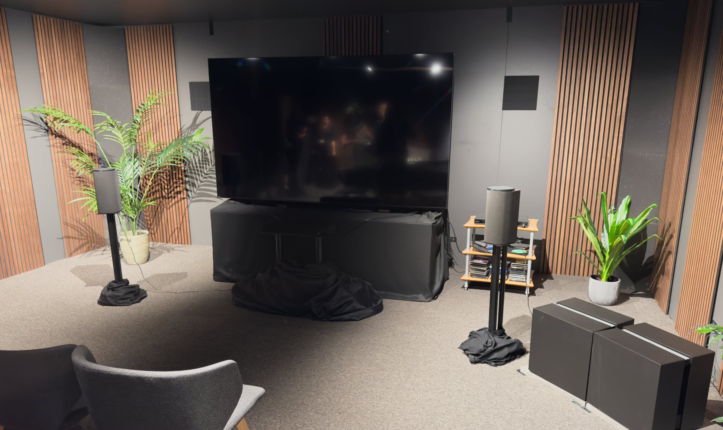 Sony debuts wireless Direct Connect for TVs and Bravia Theatre