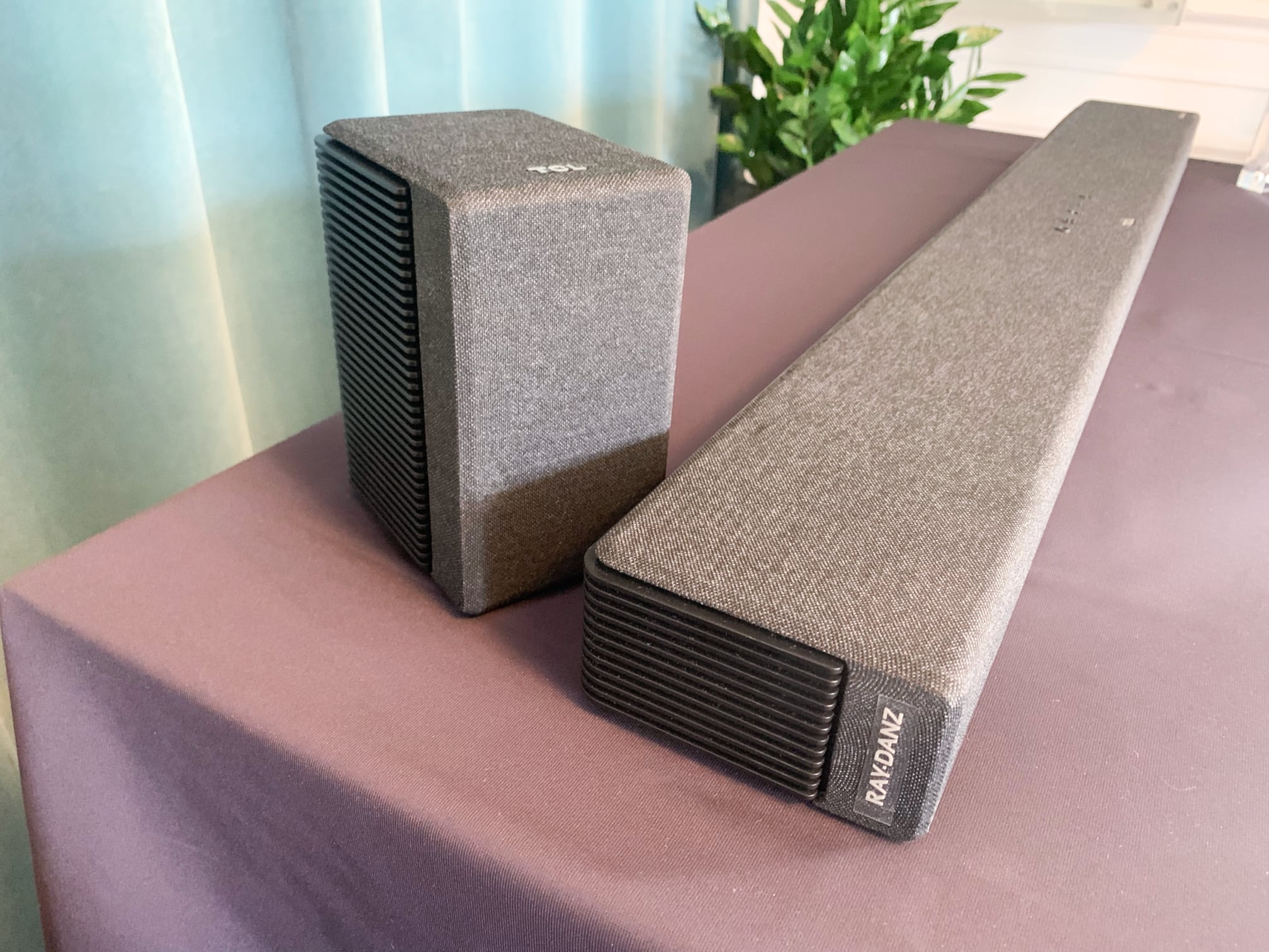 TCL X937U soundbar TCL X937U soundbar